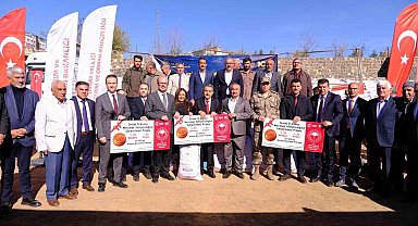 İdil'de 107 ton kırmızı mercimek tohumu dağıtıldı