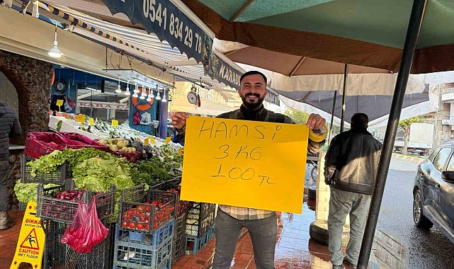 Iğdır'da 3 kilogramı 100 lira olan hamsiye vatandaşlardan yoğun ilgi
