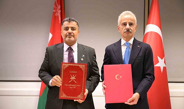 İngiltere'de Türkiye ile Umman arasında denizcilik ve ulaştırma alanında iş birliği için 2 yeni imza