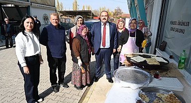 İnönülü kadınlardan Başkan Harmancı'ya bazlama ikramı