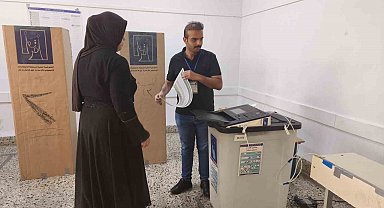 Irak halkı parlamento seçimi için sandık başında