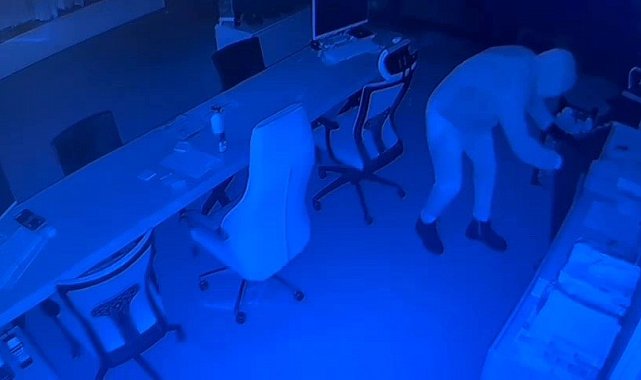 İş yerinin kasasından 1 milyon TL değerinde döviz çalan hırsız, eski çalışanı çıktı