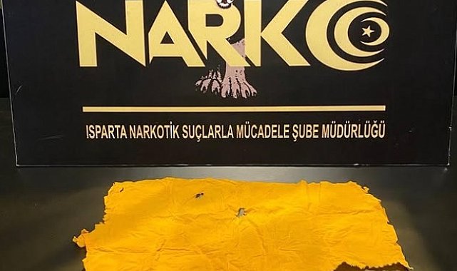 Isparta'da 3 bin 351 adet kâğıda emdirilmiş uyuşturucu ele geçirildi