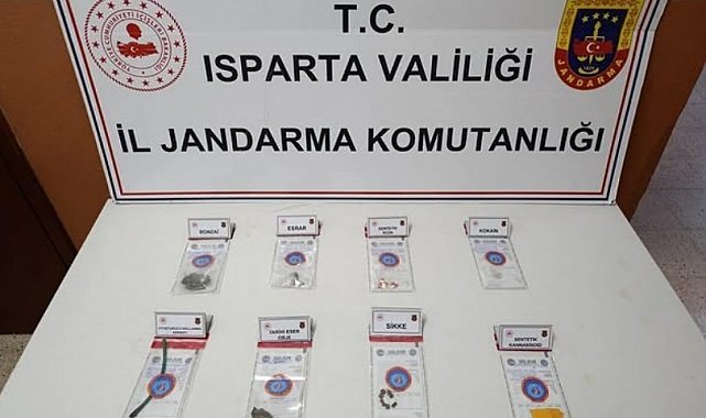 Isparta'da jandarmadan uyuşturucu ve tarihi eser operasyonu: 9 kişi yakalandı