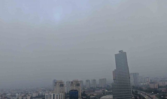 İstanbul Anadolu Yakası'nda sis etkili oluyor
