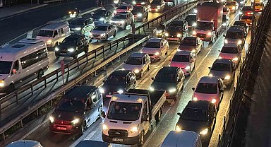 İstanbul'da ara tatil öncesi trafik yoğunluğu yüzde 85'e ulaştı
