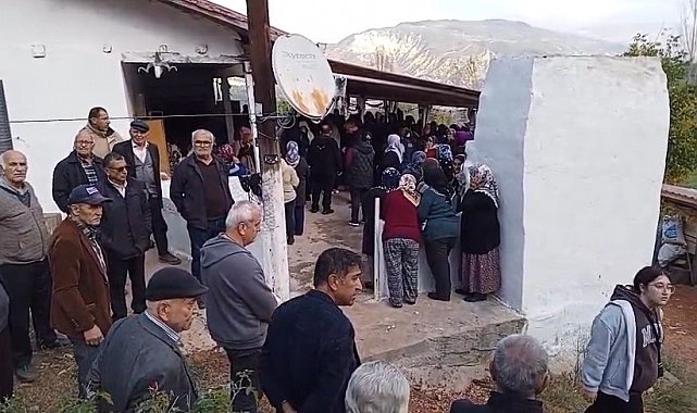 İstanbul'da otel odasında öldürülen Melisa, memleketi Tokat'ta toprağa verildi