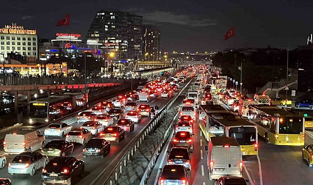 İstanbul'da trafik yoğunluğu yüzde 78'e ulaştı