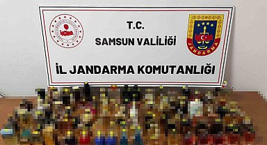 Jandarma 320 adet gümrük kaçağı parfüm ele geçirdi