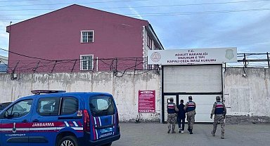 Jandarma ekipleri Erzurum'da kaçak şahsı yakaladı