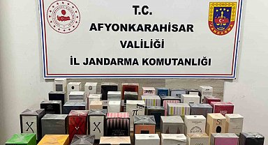 Jandarma kaçak erkek ve kadın parfümü ele geçirdi
