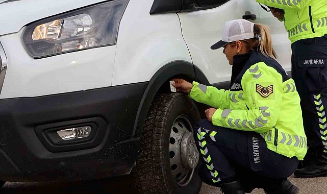 Jandarmadan kış lastiği denetimi