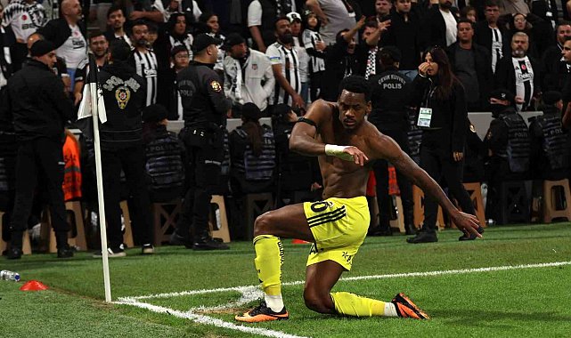 Jhon Duran, ilk derbisinde golünü attı