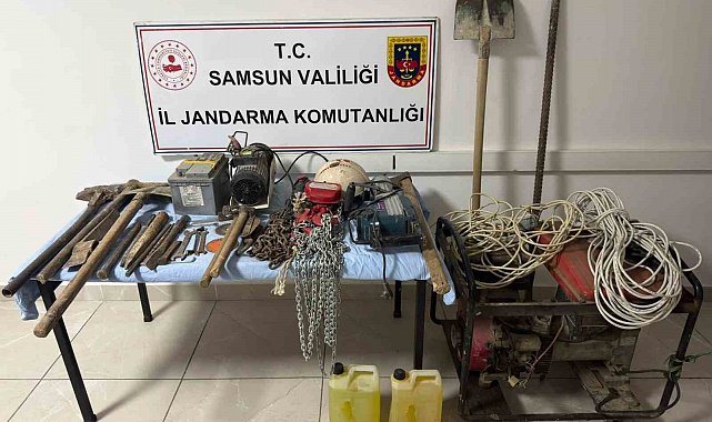 Kaçak kazı yapan 4 şahıs jandarmaya yakalandı