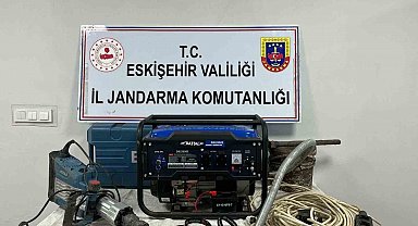 Kaçak kazı yapan 4 şüpheli suçüstü yakalandı