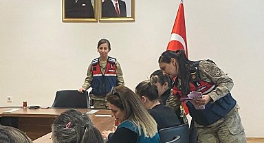 Kadın güvenlik güçlerinden KADES tanıtımı
