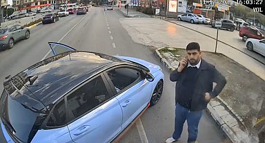 Kadın şoförün kullandığı otobüsün önünü kesen genç, "maganda" ilan edilmesine tepki gösterdi