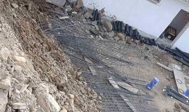 Kahramanmaraş'ta toprak kayması: Yapım aşamasındaki 6 ev zarar gördü