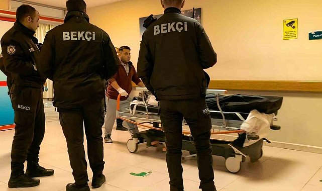 Kaldırımda durup tartıştığı kişiye ateş açtı