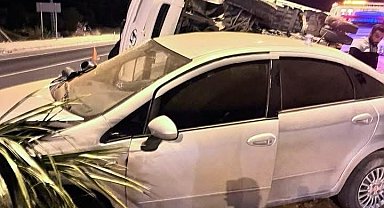 Kamyonet ile otomobil çarpıştı: 4 yaralı