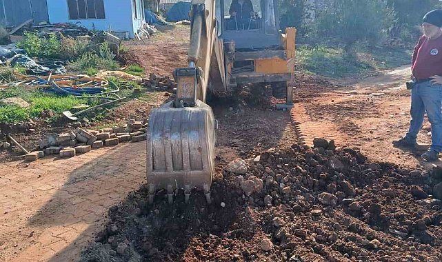 Karacasu'da belediyenin çalışmaları sürüyor