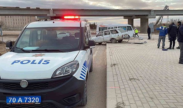 Karaman'da yolcu minibüsü ile otomobil çarpıştı: 2 yaralı