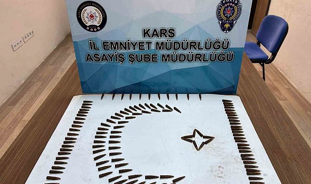 Kars'ta çok sayıda silah ve mühimmat ele geçirildi