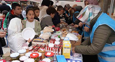 Kastamonu'da Gazze için hayır çarşısı kuruldu