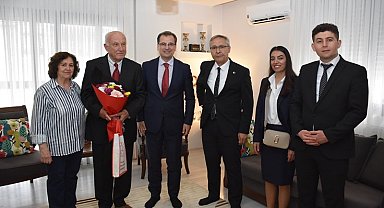 Kaymakam Güldoğan'dan, eğitim çınarlarına vefa