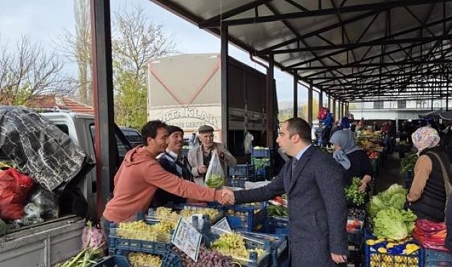 Kaymakam Uçar, halk pazarında vatandaşlarla buluştu