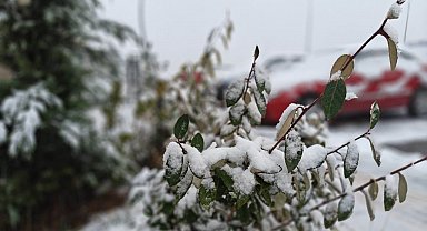 Kayseri'nin yüksek kesimlerine kar yağdı