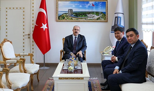 Kazakistan Cumhuriyeti İstanbul Başkonsolosu Amankul'dan Vali Toraman'a ziyaret