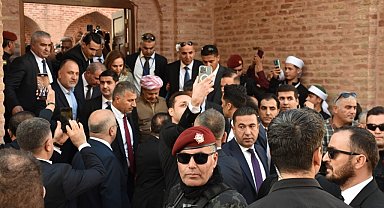 KDP lideri Mesut Barzani, Cizre'de tarihi mekanları gezdi