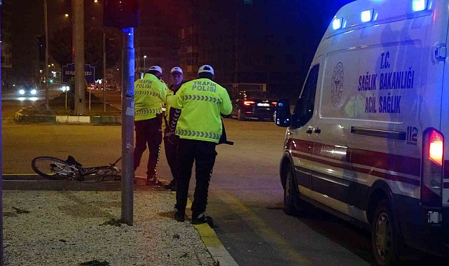 Kilis'te otomobille çarpışan bisikletli ağır yaralandı