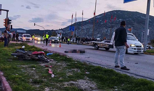 Kırkağaç'ta otomobille çarpışan motosikletli ağır yaralandı