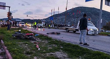 Kırkağaç'ta otomobille çarpışan motosikletli ağır yaralandı