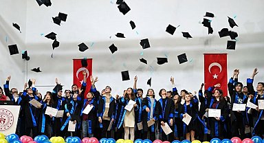 Kırklareli'nde geleceğin teknoloji yıldızları mezun oldu