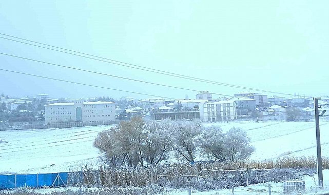 Kırşehir'de yüksek kesimler beyaza büründü