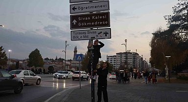 Kızılay'da başlayan akım Sivas'a sıçradı