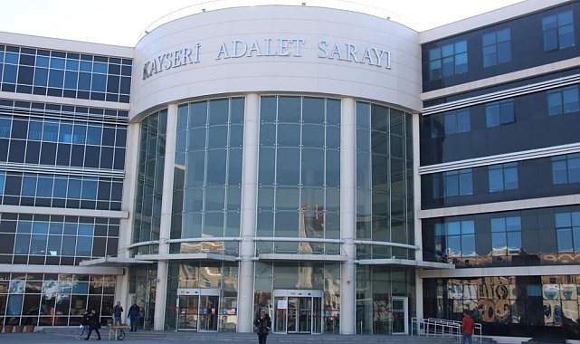 Kızının erkek arkadaşını öldüren baba hakim karşısına çıktı