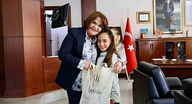 Küçük yelkenciler Başkan Gençay ile görüştü