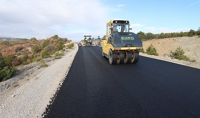 Kütahya köylerinde asfalt çalışmaları devam ediyor
