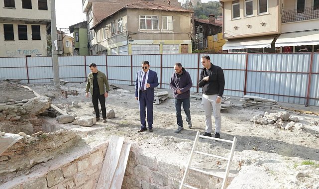 Kütahya Valisi Işın, Yakup Çelebi İmaret Külliyesi restorasyon alanında incelemelerde bulundu