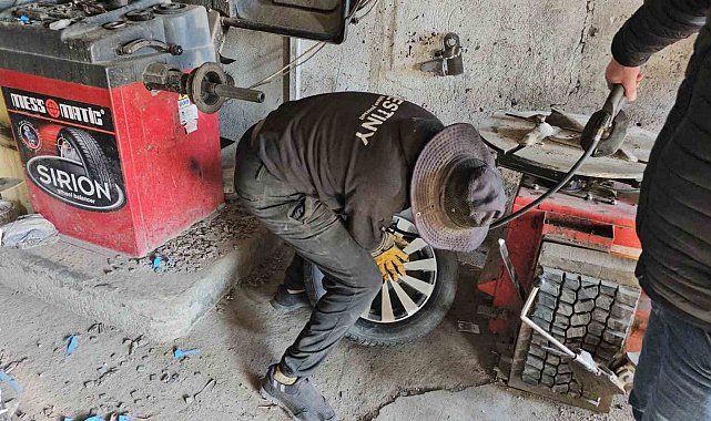 Lastikçilerde kışlık lastik yoğunluğu