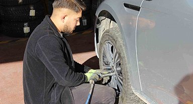 Lastikçilerin 'kış lastiği' mesaisi erken başladı