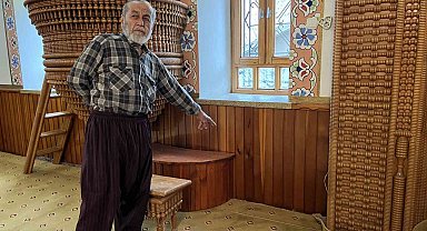Mahallenin 60 yıllık ahşap ustası