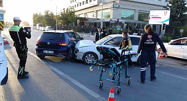 Malatya iki otomobil çarpıştı: 1 yaralı