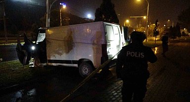 Malatya'da aydınlatma direğine çarpan minibüs sürücüsü hayatını kaybetti
