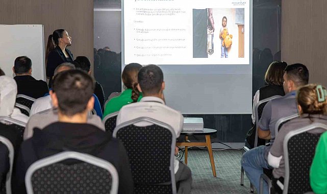 Manavgat Belediyesi'nden turizm çalışanlarına "cinsel istismar ve tacizi önleme" eğitimi