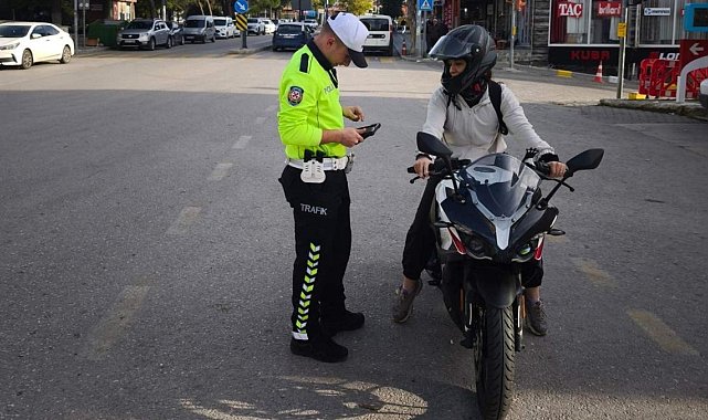 Manisa'da motosiklet ve film cam denetimi